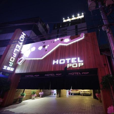 Hotel Pop Jongno Seoul Bagian luar foto