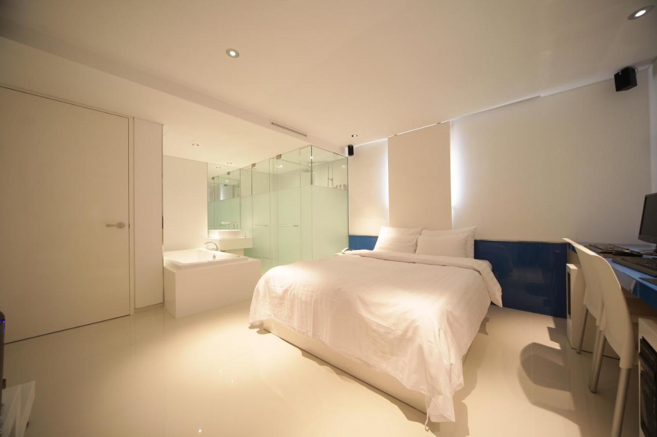 Hotel Pop Jongno Seoul Bagian luar foto