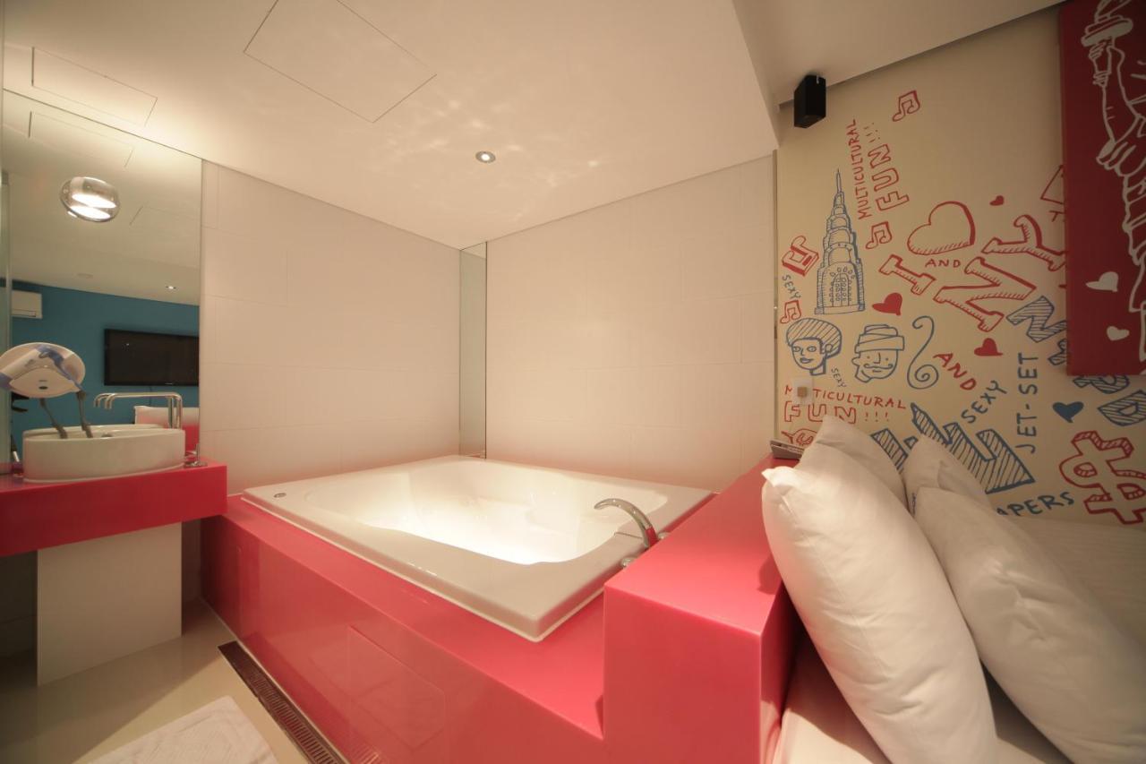 Hotel Pop Jongno Seoul Bagian luar foto