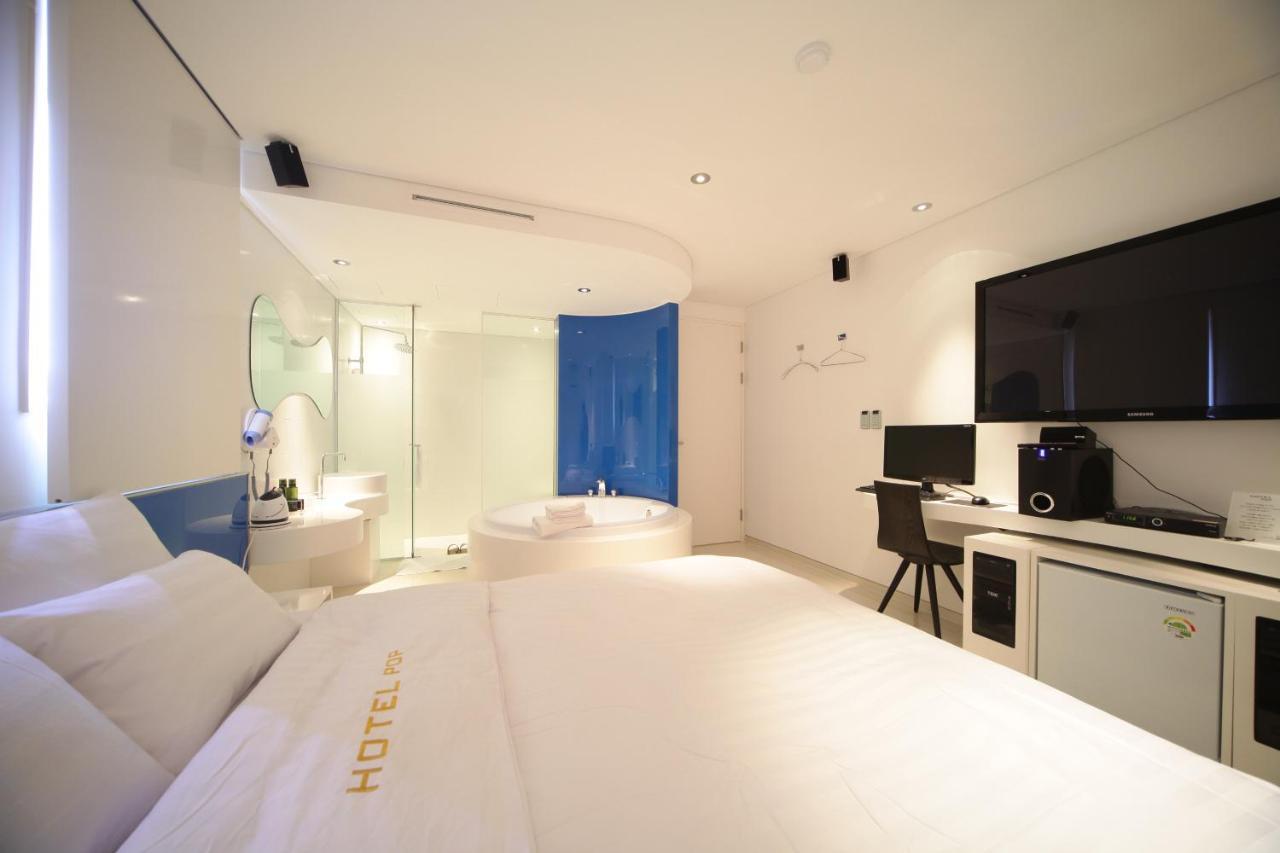 Hotel Pop Jongno Seoul Bagian luar foto