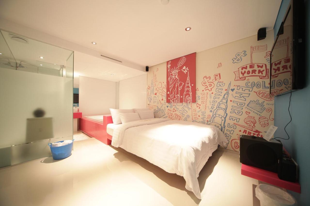 Hotel Pop Jongno Seoul Bagian luar foto